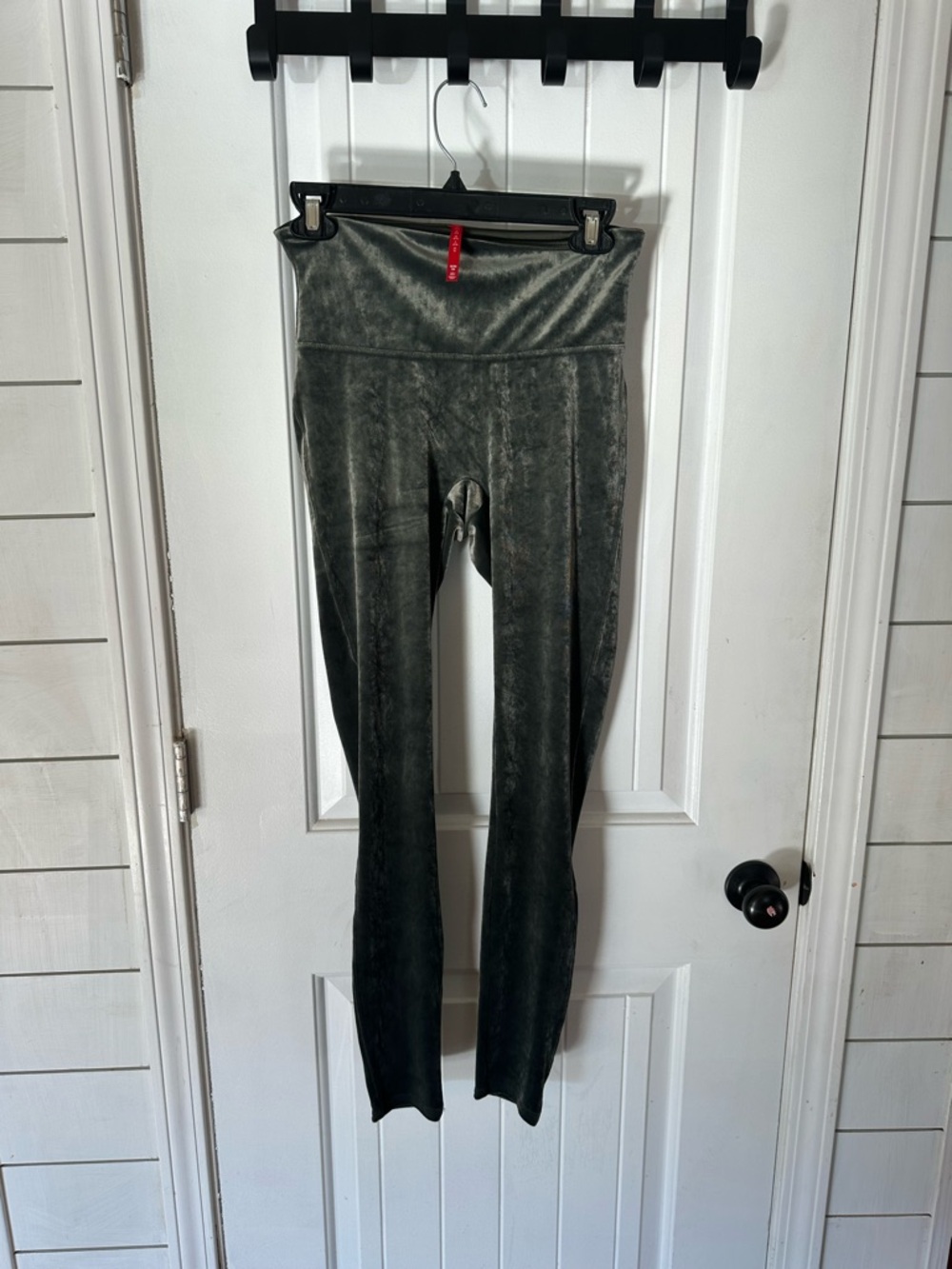 SPANX Velvet Leggings with Red Brand Tag in Charcoal